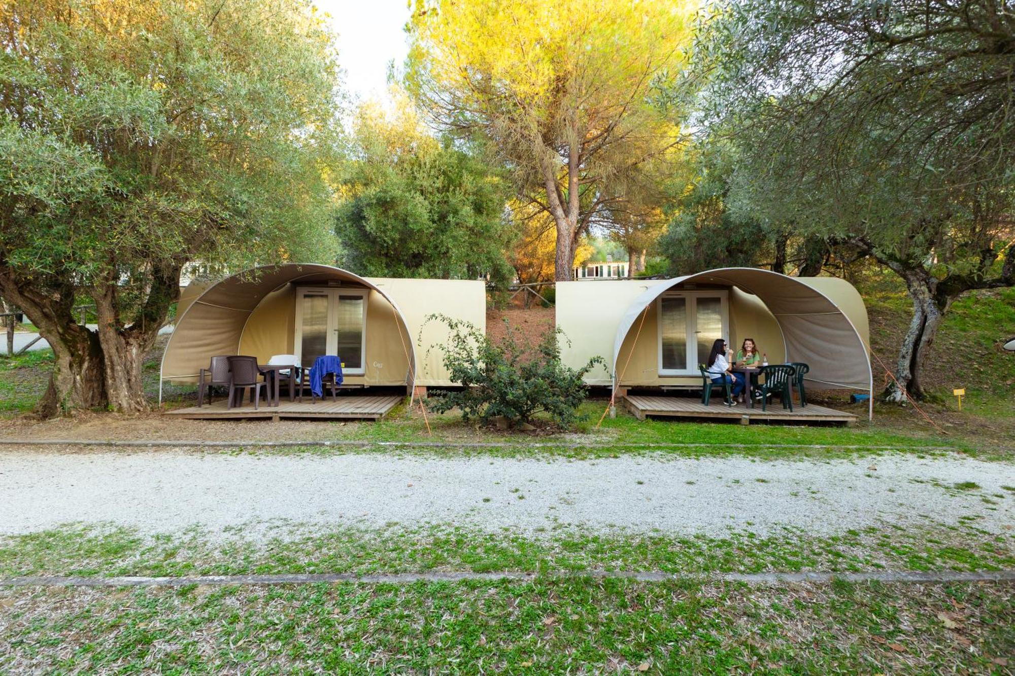 Cerquestra Camping Village Monte del Lago Экстерьер фото