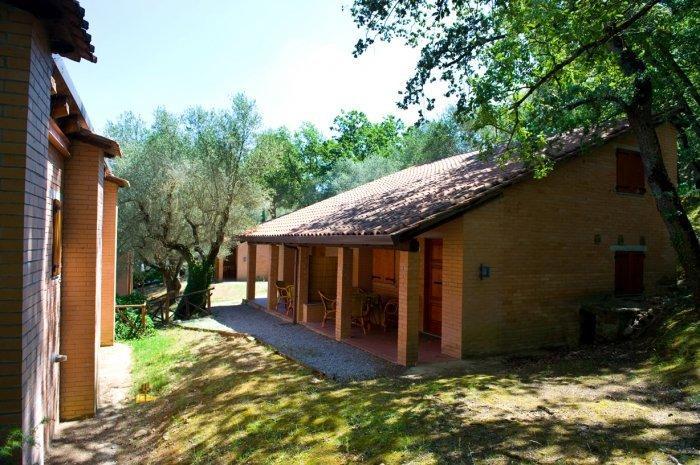 Cerquestra Camping Village Monte del Lago Экстерьер фото