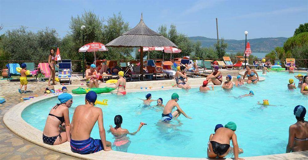 Cerquestra Camping Village Monte del Lago Экстерьер фото